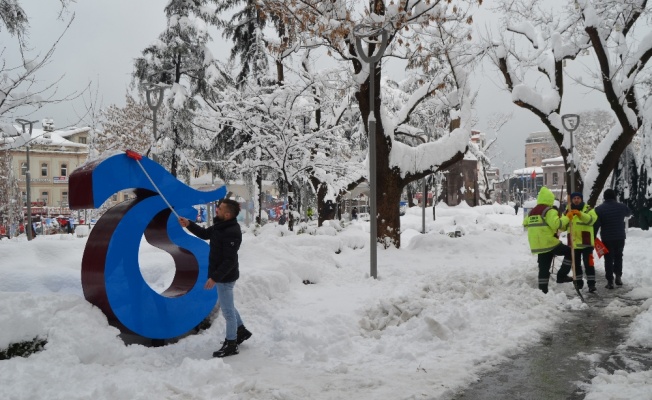 Trabzon'da 57 yılın en yoğun kar yağışı