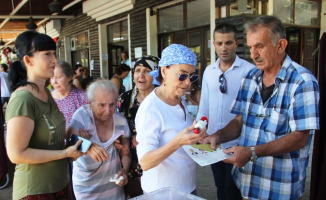 Fatma Girik annesi ile beraber oy kullandı