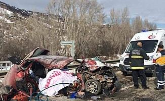 Çankırı’da otomobil ile kamyonet çarpıştı: 3 ölü