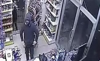 Mersin'deki market hırsızları güvenlik kamerasında