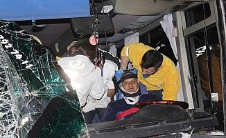 Denizli’de zincirleme trafik kazası: 25 yaralı