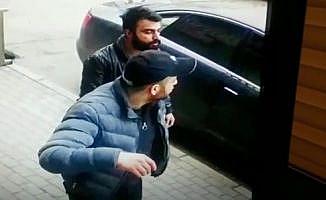 Bursa'da taksiciyi boynuna emniyet kemeri dolayıp gasp ettiler