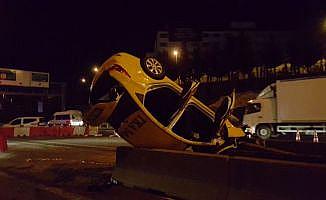Kadıköy'de ticari taksi takla attı: 1 ölü