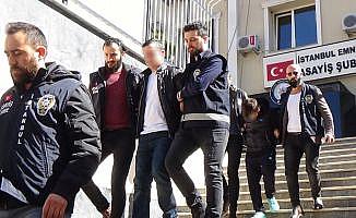 İstanbul'da yan bakma tartışması: 2 ölü