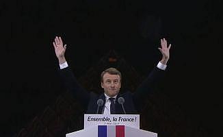 Macron: "Dünya bizden özgürlükleri korumamızı bekliyor"