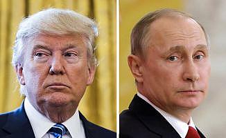 Donald Trump ’Çok gizli’ bilgileri Rusya ile paylaştı iddiası