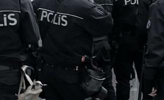 İzmir’de 33 eski polis tutuklandı