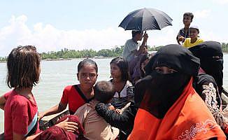 Rohingya Müslümanları Bangladeş'e göç ediyor