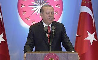 Erdoğan: "Milletimizle bir olup bu oyunu bozacağız"