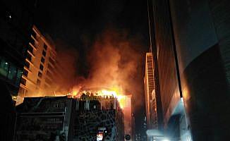 Hindistan Bombay'da yangın: 12 ölü